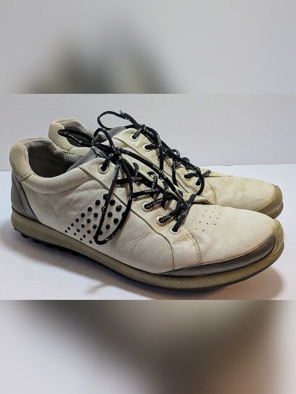 ECCO BIOM Hybrid 2 Spikeless Golf Shoes Men's Size 42 White Leather Comfort